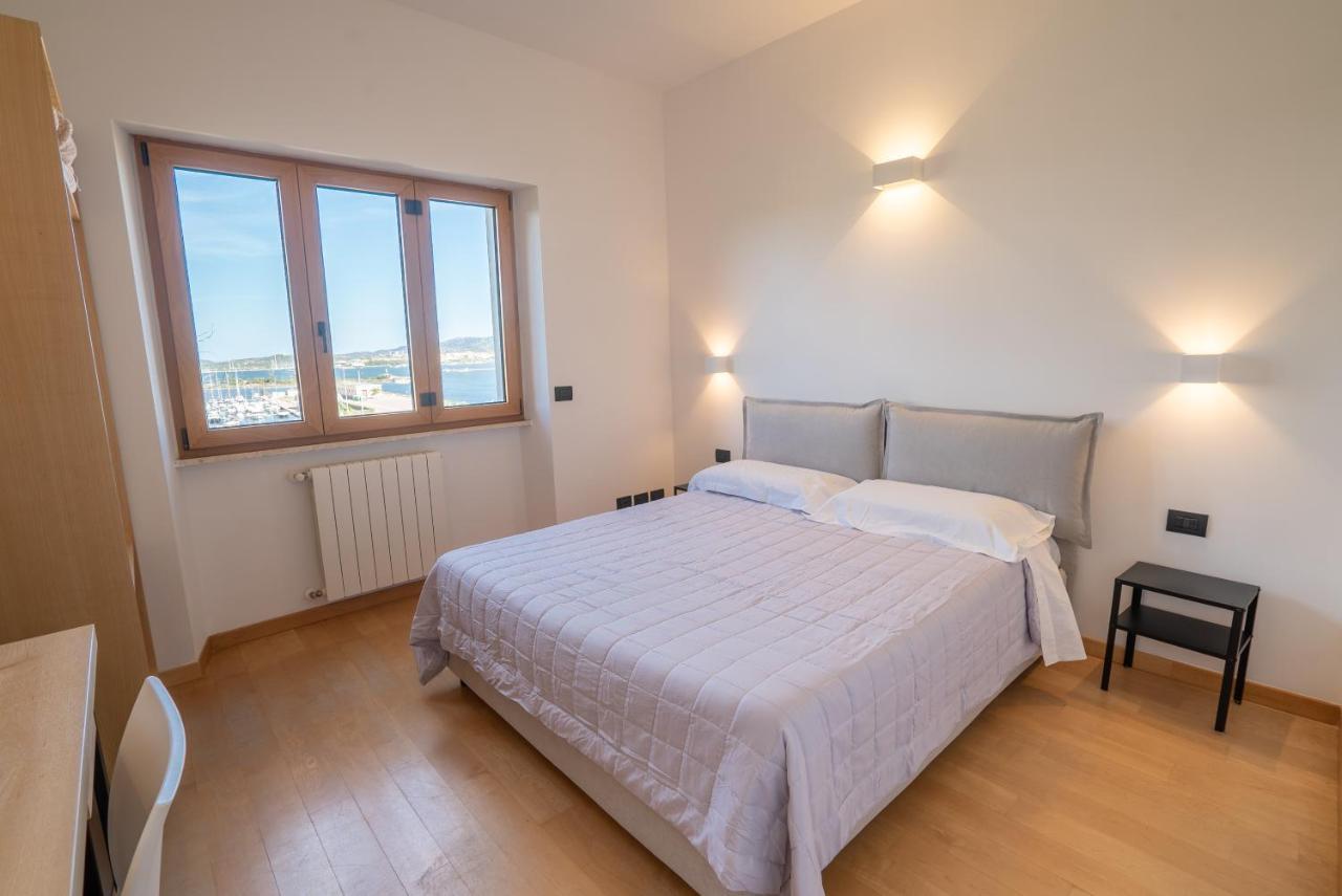 Antares Rooms And Suites Olbia Buitenkant foto
