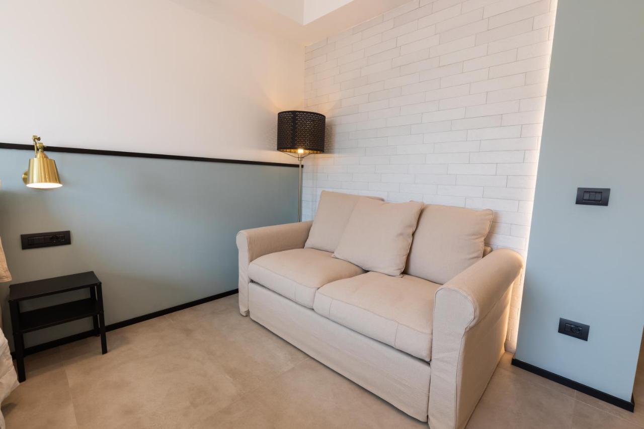 Antares Rooms And Suites Olbia Buitenkant foto