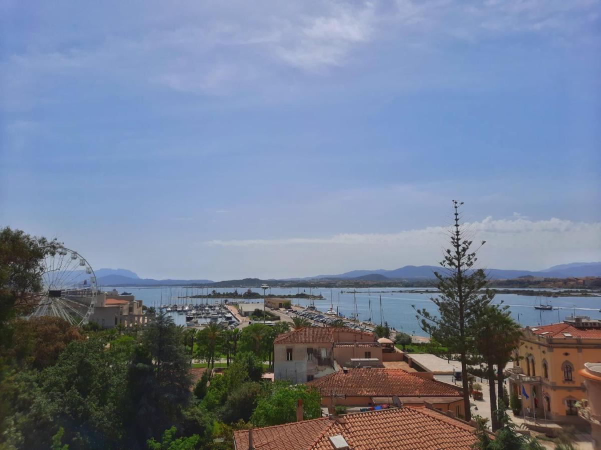 Antares Rooms And Suites Olbia Buitenkant foto