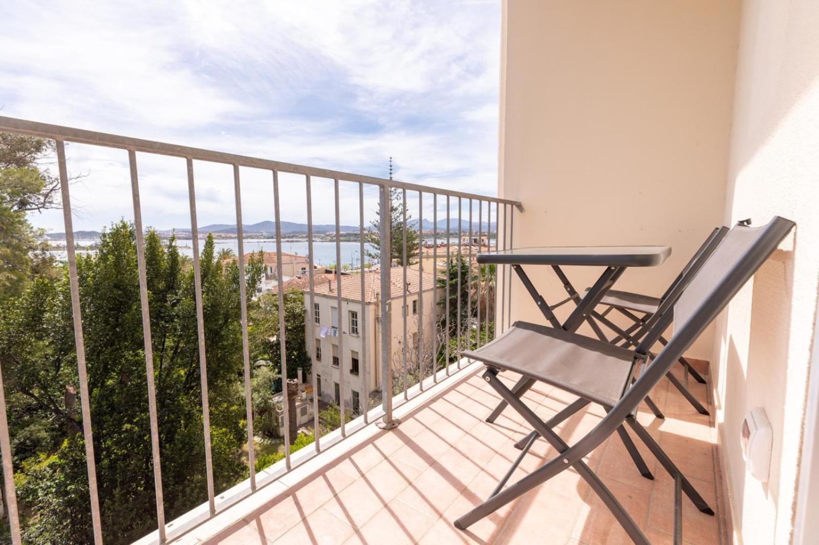 Antares Rooms And Suites Olbia Buitenkant foto